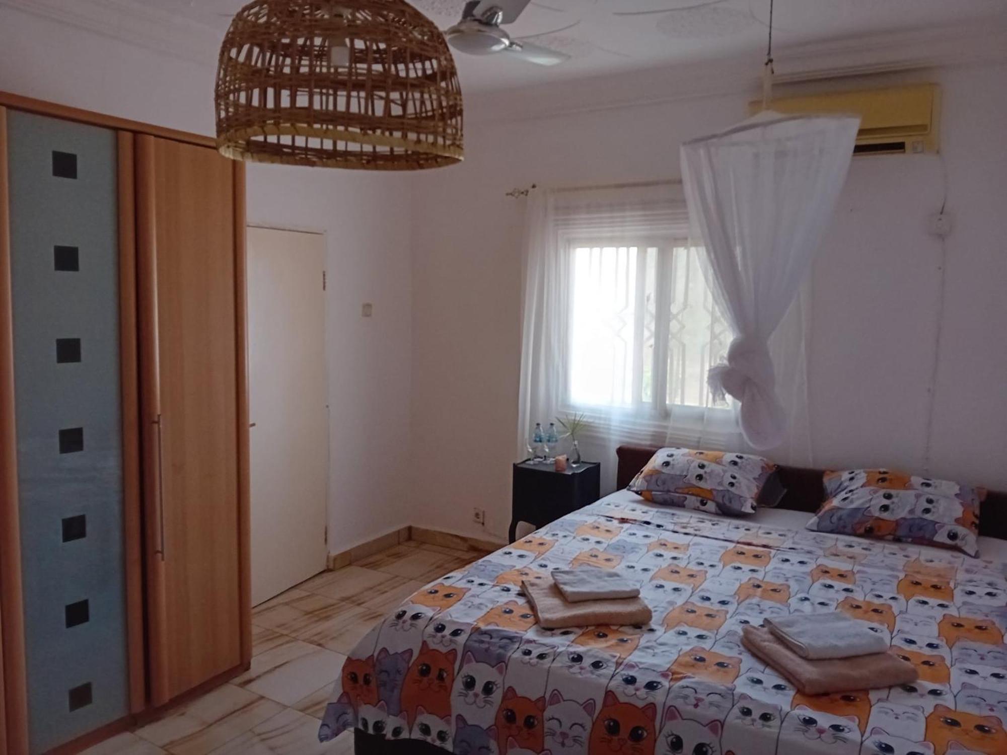 Fhs Foundation House Bijilo Екстериор снимка