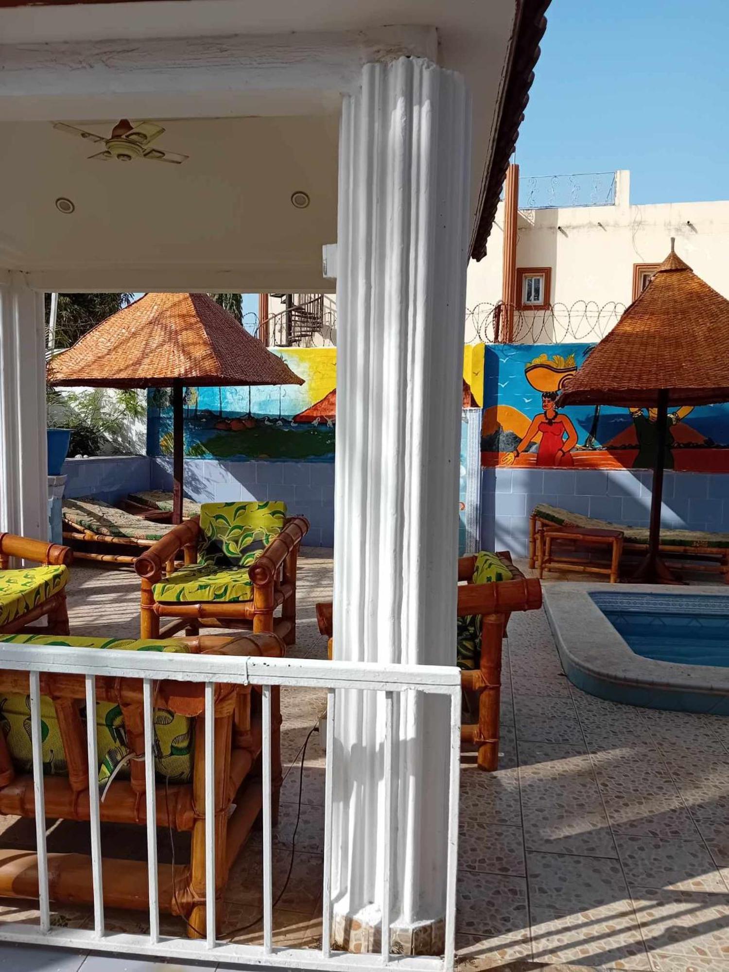 Fhs Foundation House Bijilo Екстериор снимка