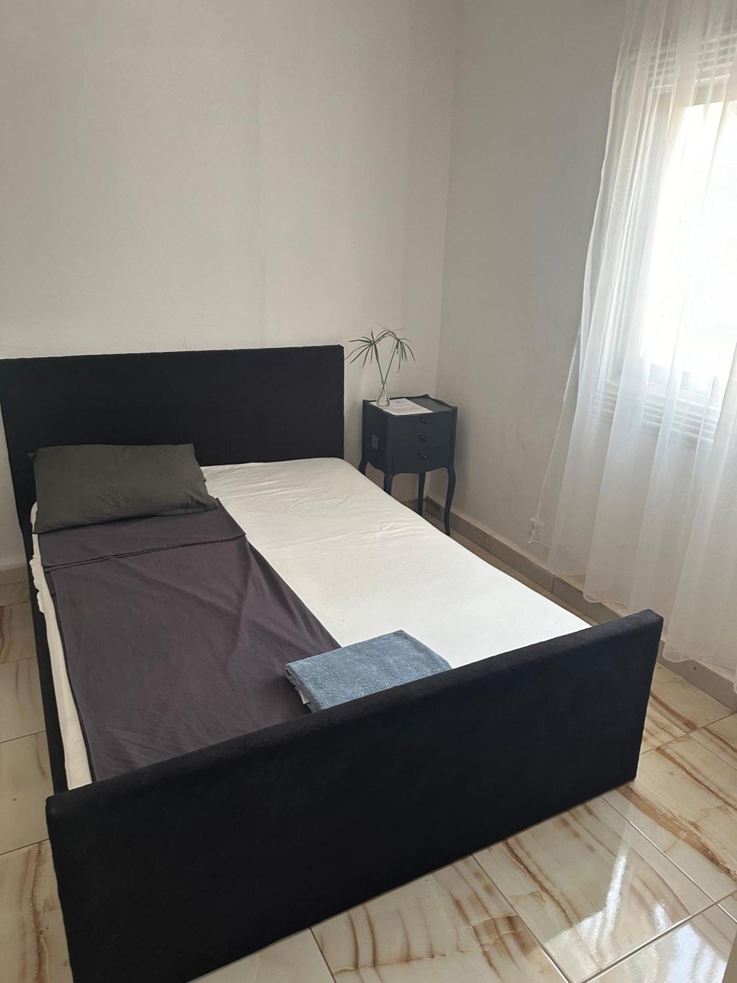 Fhs Foundation House Bijilo Екстериор снимка
